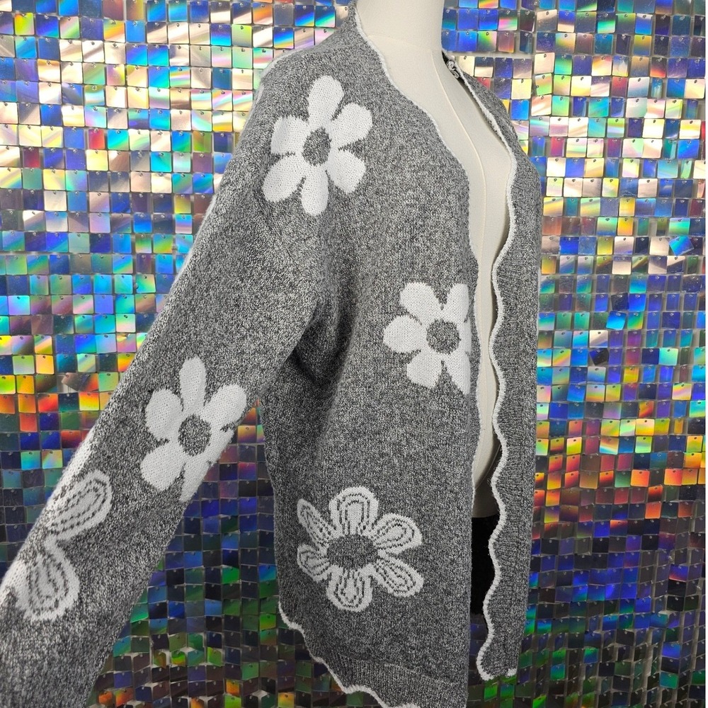 Bloomchic Daisy Floral Cardigan Womens 14-16 Grey Scalloped Open Front Sweater - Picture 3 of 8